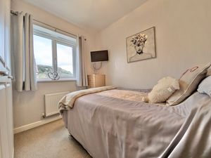 Photo 16- click for photo gallery